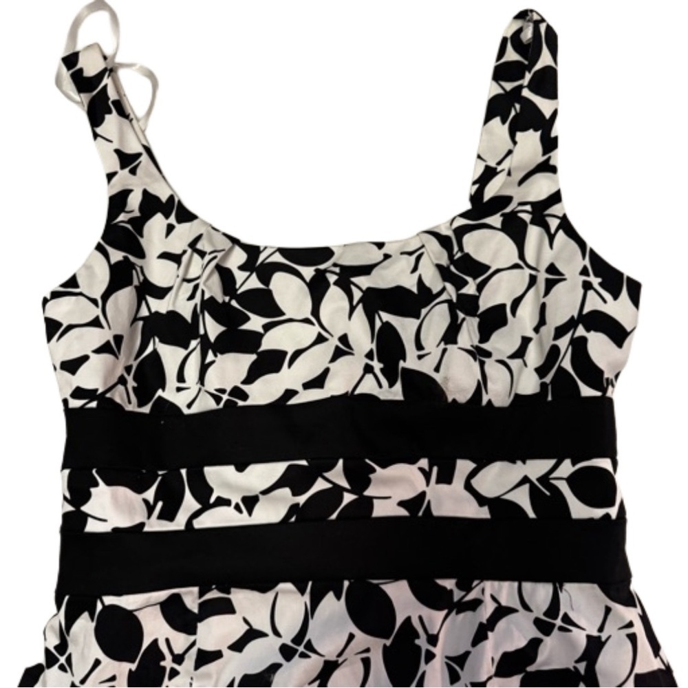 White House Black Market Women's Size 8 Black & White Dress Back Zip Sleeveless - Picture 7 of 15